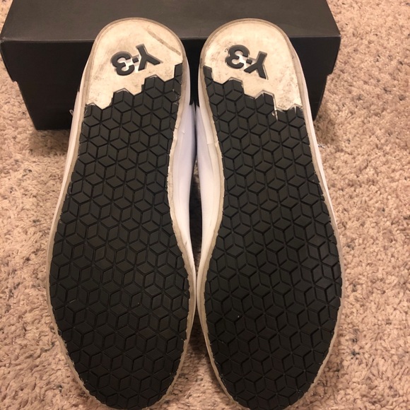 Mens Y-3 sneakers - Picture 3 of 5